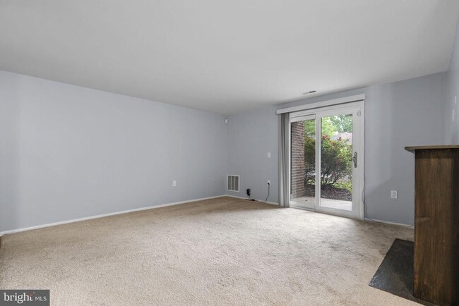 Building Photo - 18050 Chalet Dr