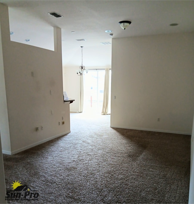 Building Photo - 5346 Peach Blossom Blvd