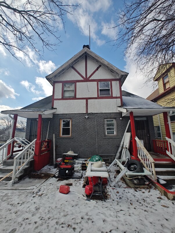 Building Photo - 4081 E 104th St