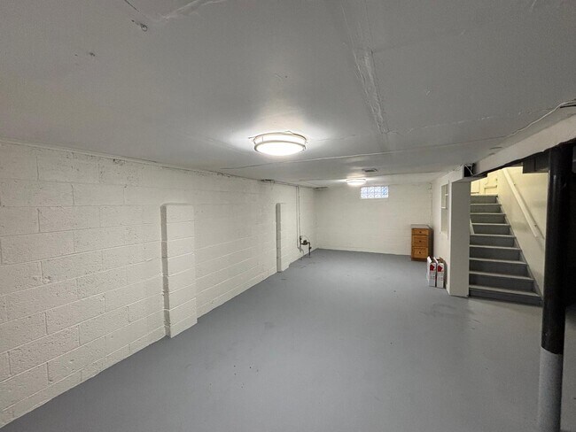 Building Photo - 24739 Colgate St