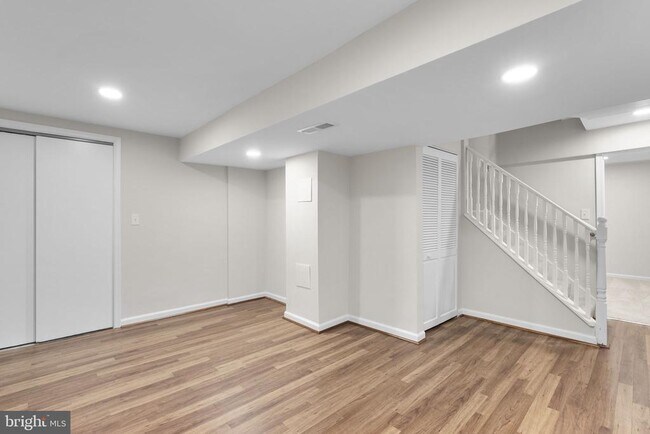 Building Photo - 3351 Buehler Ct