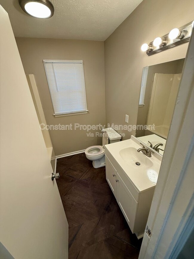 Building Photo - 1880 Clinton Rd