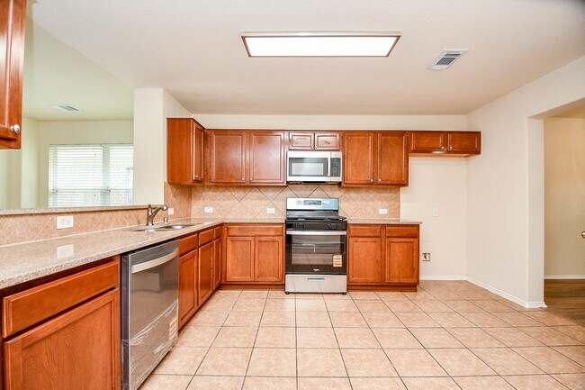 Building Photo - 5327 Stonegate Dr