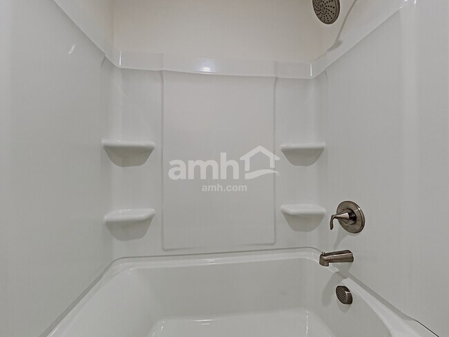 Building Photo - 288 Camp dr