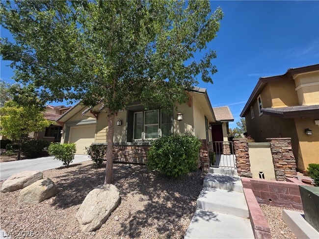 Building Photo - 5564 Bethany Bend Dr