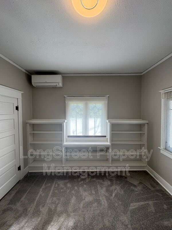 Building Photo - 129 NW 11th St