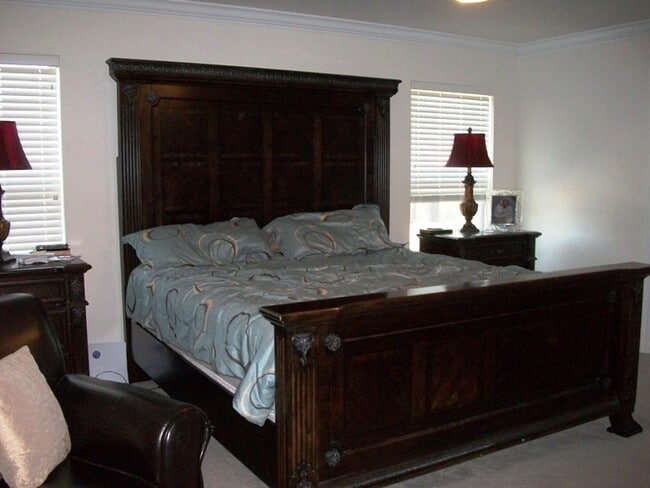 Building Photo - Newer 4 bedroom house off Old Hammond