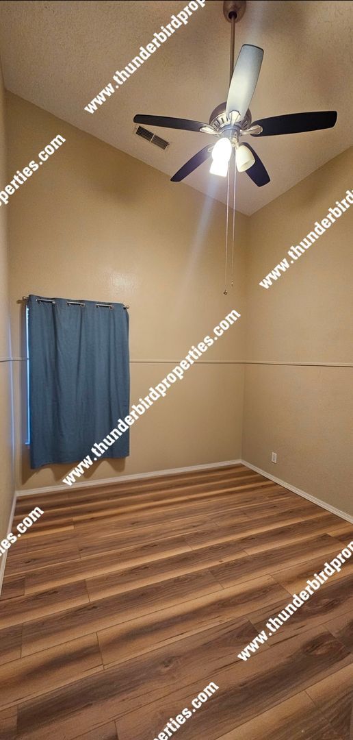 Building Photo - Charming NW 4 Bedroom Home - $500 off first month's rent