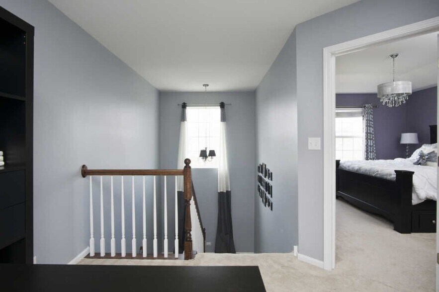 Landing - 15353 Sheffield Square Pkwy