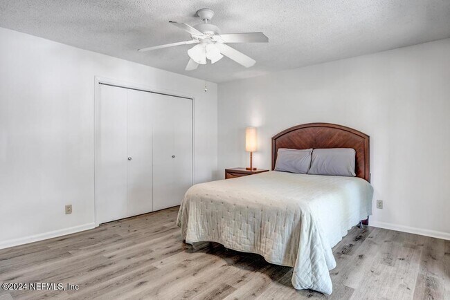 Building Photo - 695-A1A Jimmy Buffett Mem Hwy