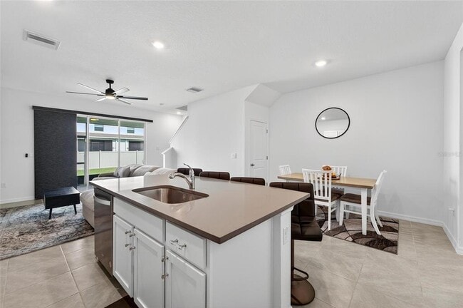 Building Photo - 3504 White Dandelion Ct
