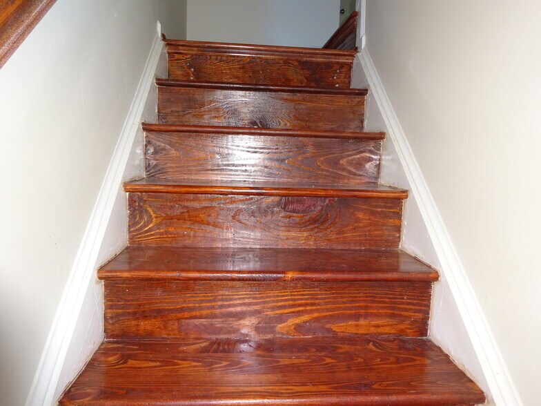 Building Photo - 1720 Grover Glen Ct