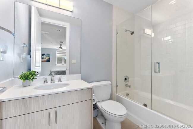 Building Photo - 57 Isle of Venice Dr