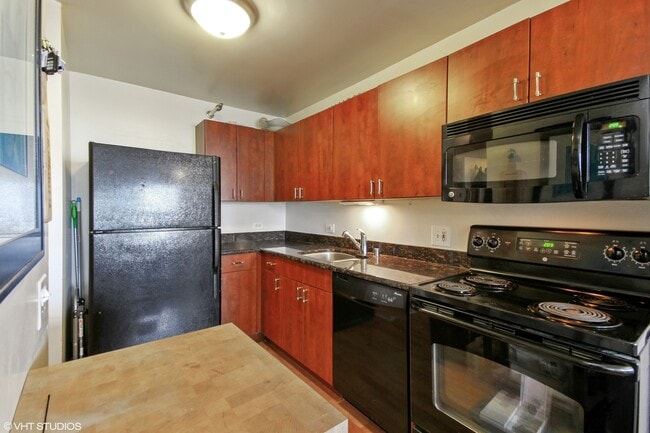 Building Photo - 474 N Lake Shore Dr