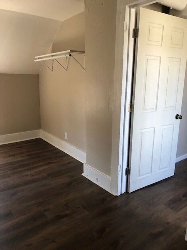 Building Photo - 1832 Bellinger St