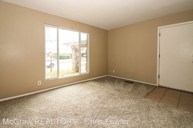 Building Photo - 3 br, 2 bath House - 5233 S. 67th E. Place