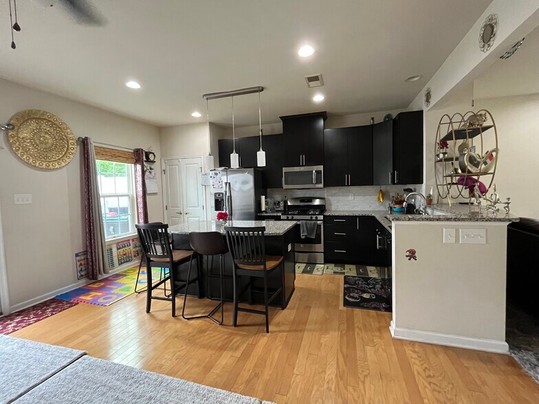 Building Photo - 11308 Sadler Walk Ln