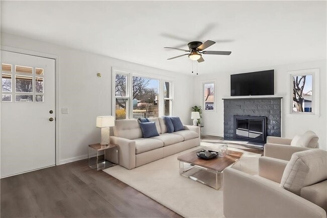 Building Photo - 45 Marsden Rd