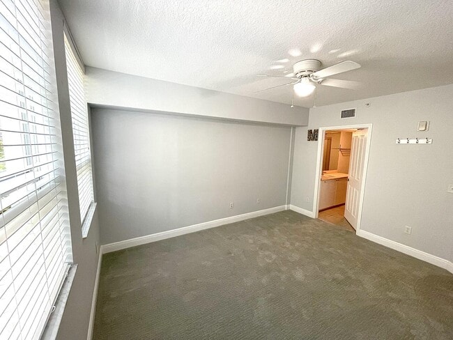 Building Photo - 600 S Dixie Hwy