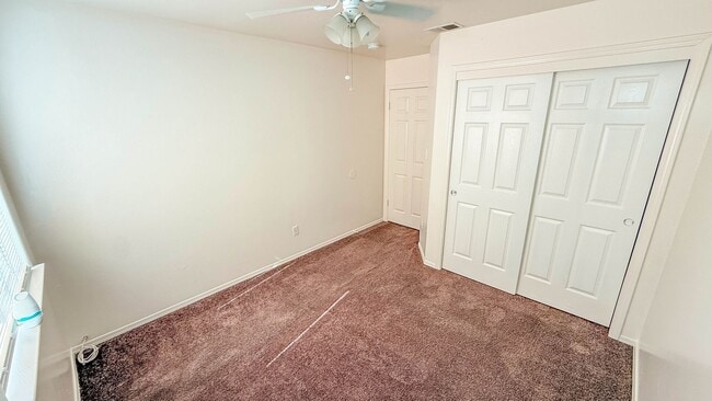 Building Photo - 5311 Sunbird Ct