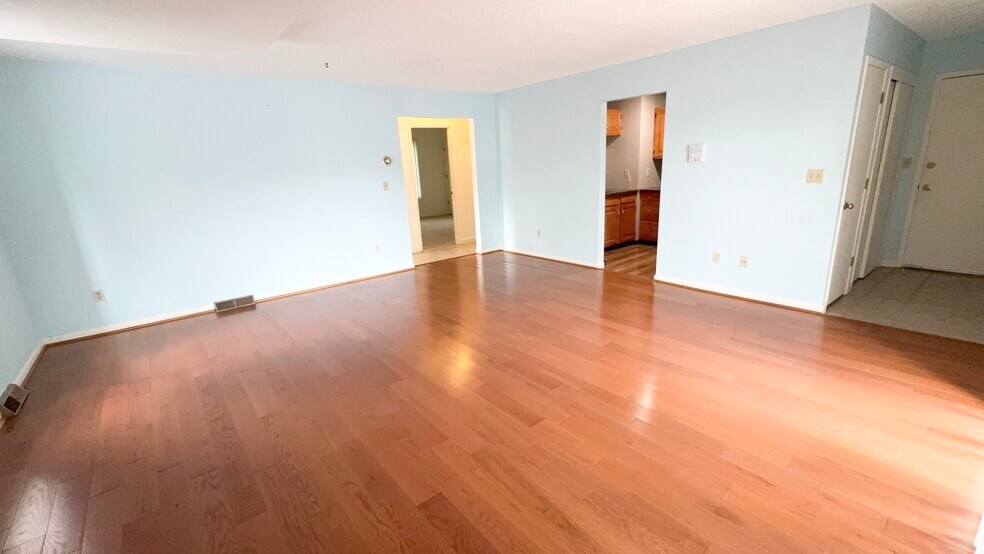 Building Photo - 50 Overlook Ave
