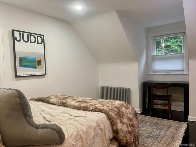 Building Photo - 234 Ferdon Ave
