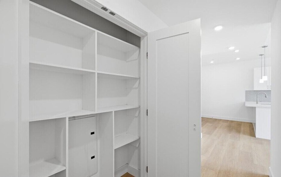Building Photo - 3637 N 16th St