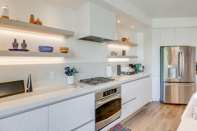 Building Photo - 84644 Pavone Way