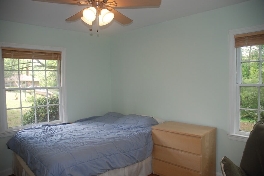 Building Photo - 2808 Monticello Place