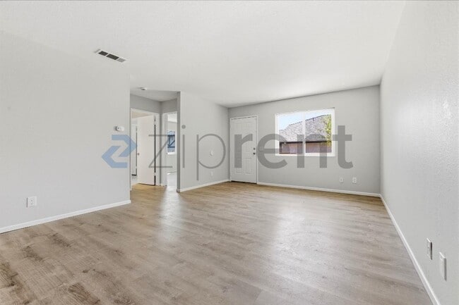 Building Photo - 34901 Marcia Rd