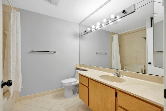 Building Photo - 143 Cape Pointe Cir