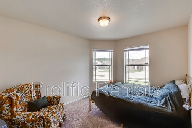 Building Photo - 5102 Screaming Eagle Cir