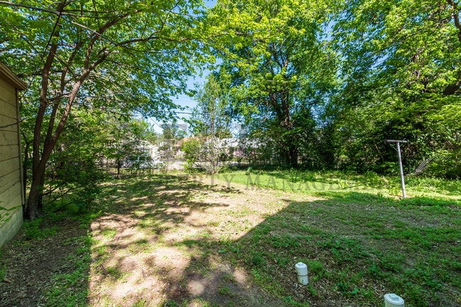 Building Photo - 1421 N Holyoke St