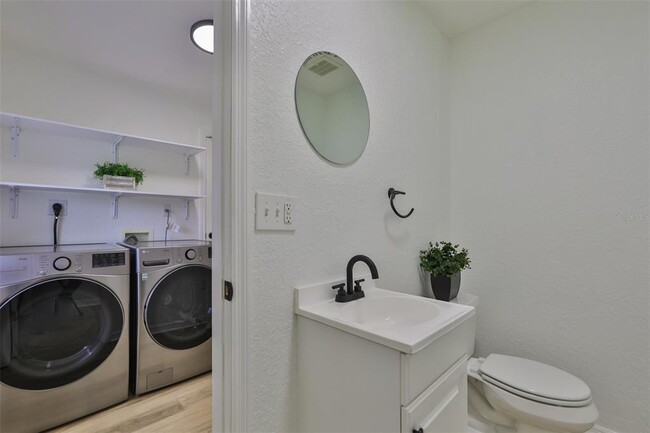 Building Photo - 6145 1st Ave N