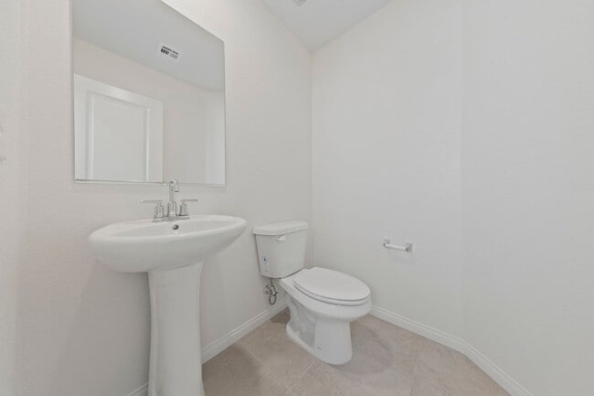 Building Photo - 412 Canary Song Dr