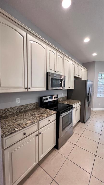 Building Photo - 10459 Stapeley Dr