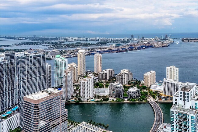 Building Photo - 801 S Miami Ave