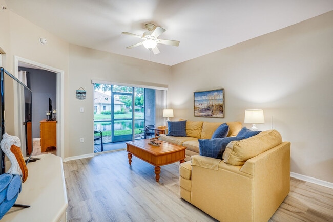 Building Photo - 15430 Bellamar Cir