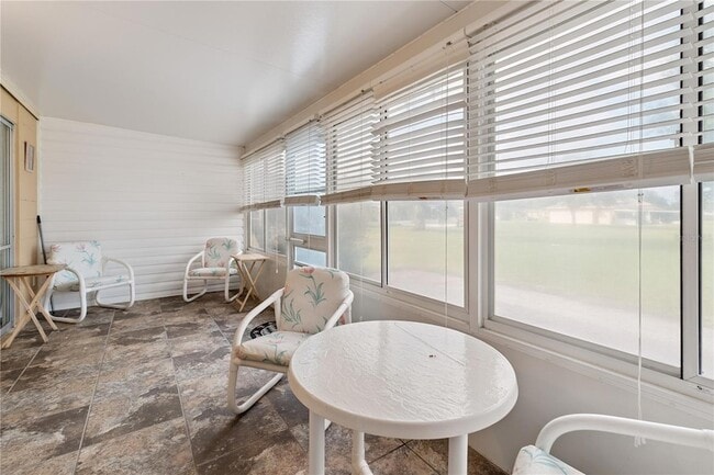 Building Photo - 3821 Club Cir