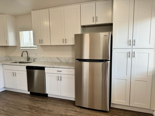 Building Photo - Coleen Ct | Newly Remodeled 2 Bedroom 1 Ba...