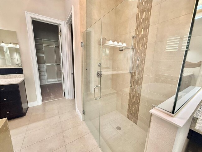 Building Photo - 11646 Hampstead St