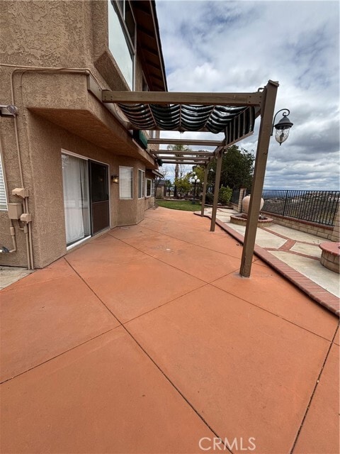 Building Photo - 17092 Whispering Brook Way