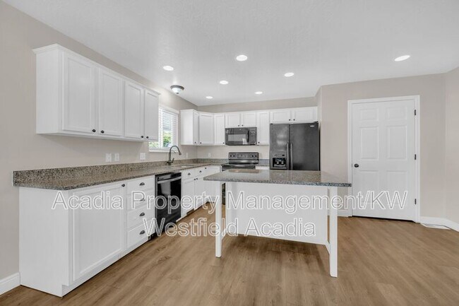 Building Photo - 25 E 2250 N