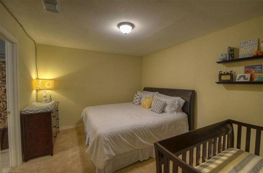 Guest Bedroom (light replaced with fan/light combo, picture with furniture for visualization only) - 112 Lachite