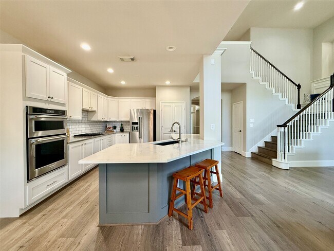 Building Photo - 251 N Maple Glade Cir