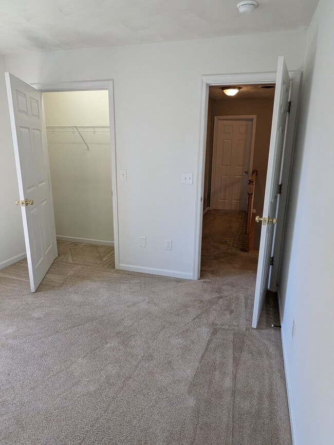 Building Photo - Single Family Home