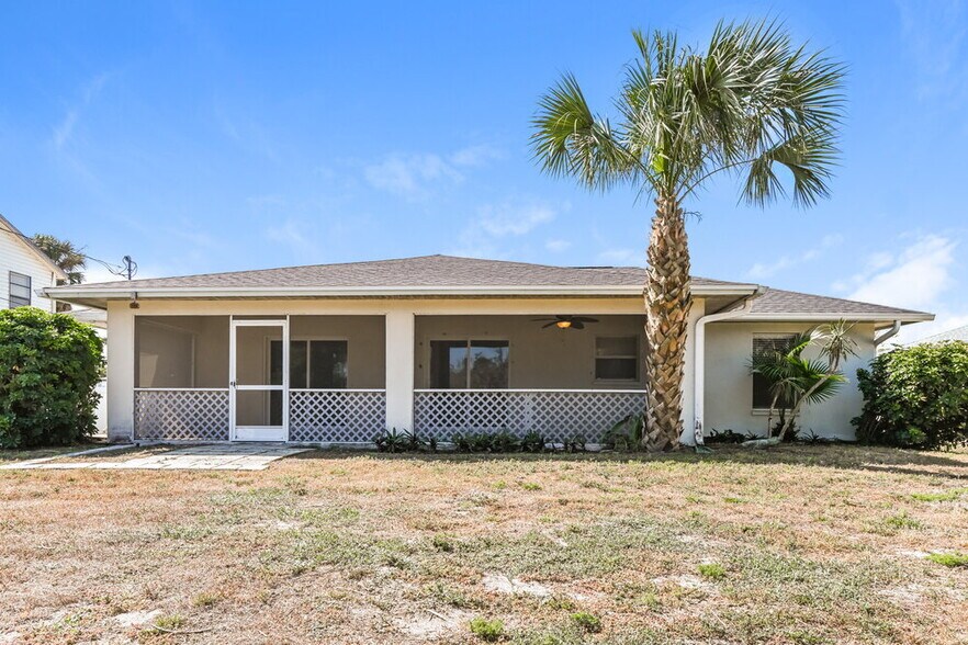 Building Photo - 4658 Sierra Ln