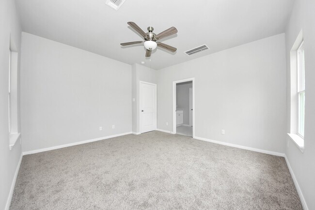 Building Photo - 638 Stovall Dr