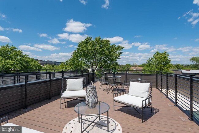 Building Photo - For Lease: A Luxury Penthouse Condominium ...