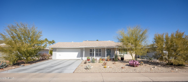 Primary Photo - 9834 W Evergreen Dr